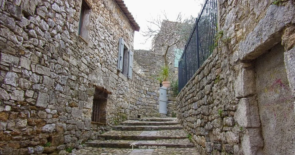 Medieval Town Build - Craft Guide